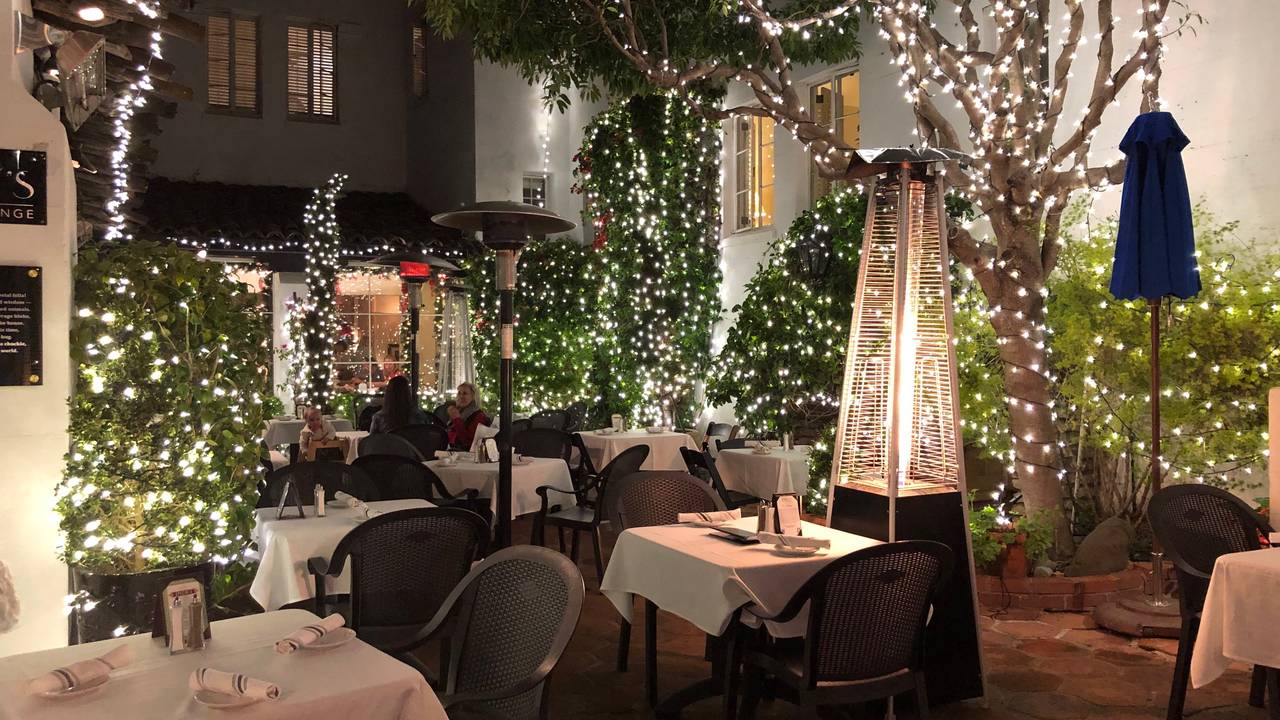 Christmas Eve 2022 Tarry Tavern Terry's Lounge At The Cypress Inn Restaurant - Carmel-By-The-Sea, Ca |  Opentable