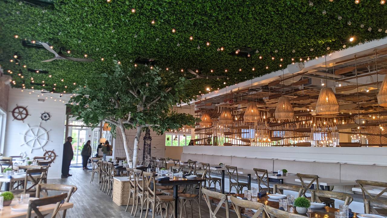 The Hampton Social - South Barrington Restaurant - South Barrington Il Opentable