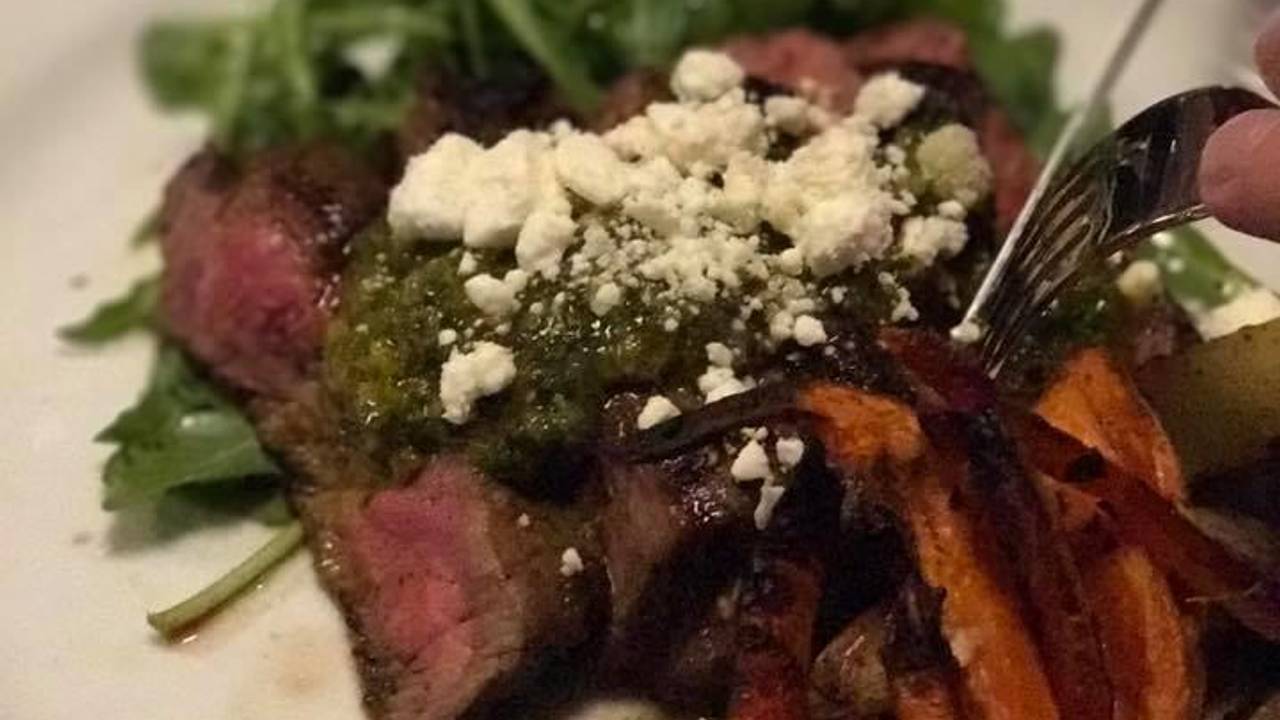 My husband's Salad with Steak - Picture of Salad and Go, Phoenix