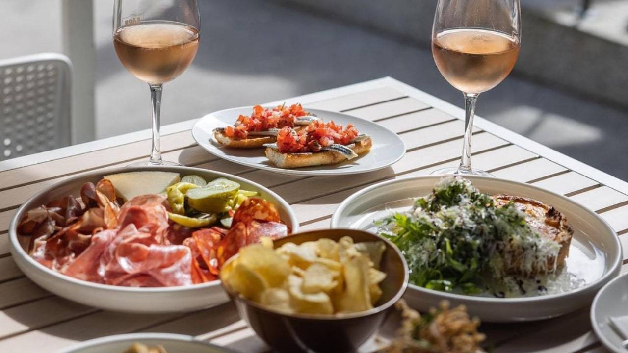 Classic Restaurants to Dine with Your Colleagues | OpenTable