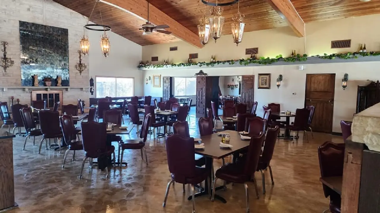 Milano's Italian Restaurant - Plattsmouth, NE | OpenTable