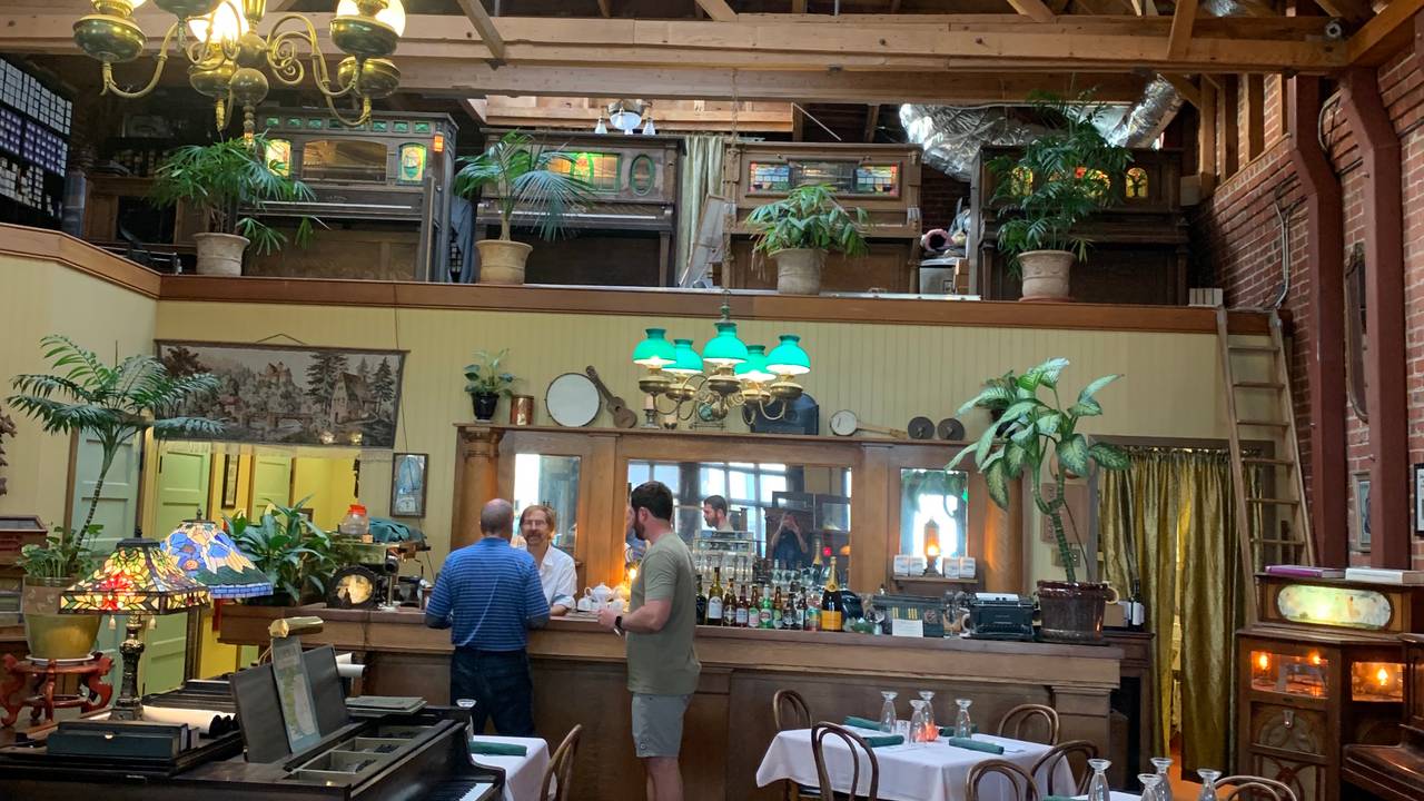 The Palm Court, Portland Resturants