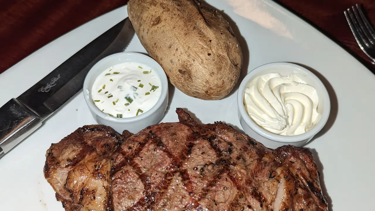 Restaurante Woodfire Grille at Diamond Jo Northwood Northwood, , IA