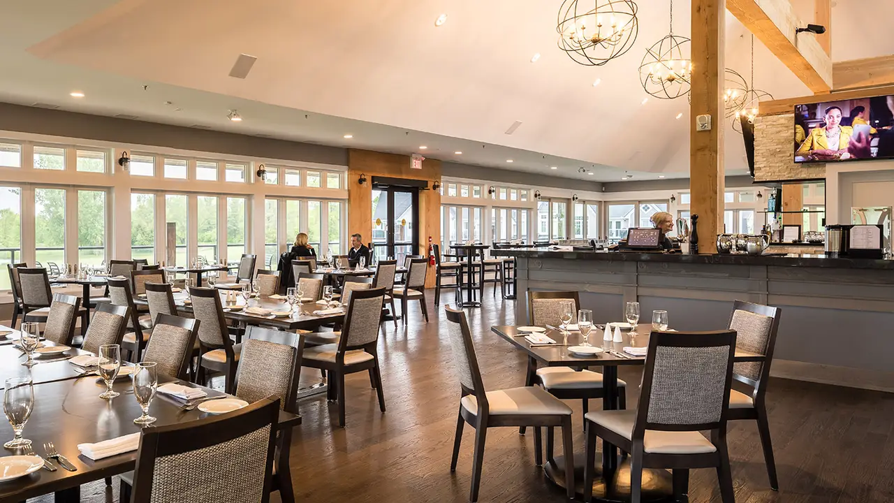 Oak Bay Golf Club Restaurant - Port Severn, On 