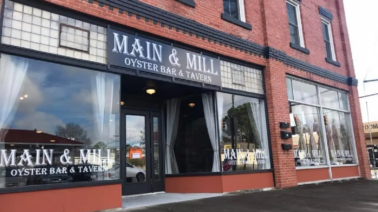 Main & Mill Oyster Bar & Tavern, Winterville, NC