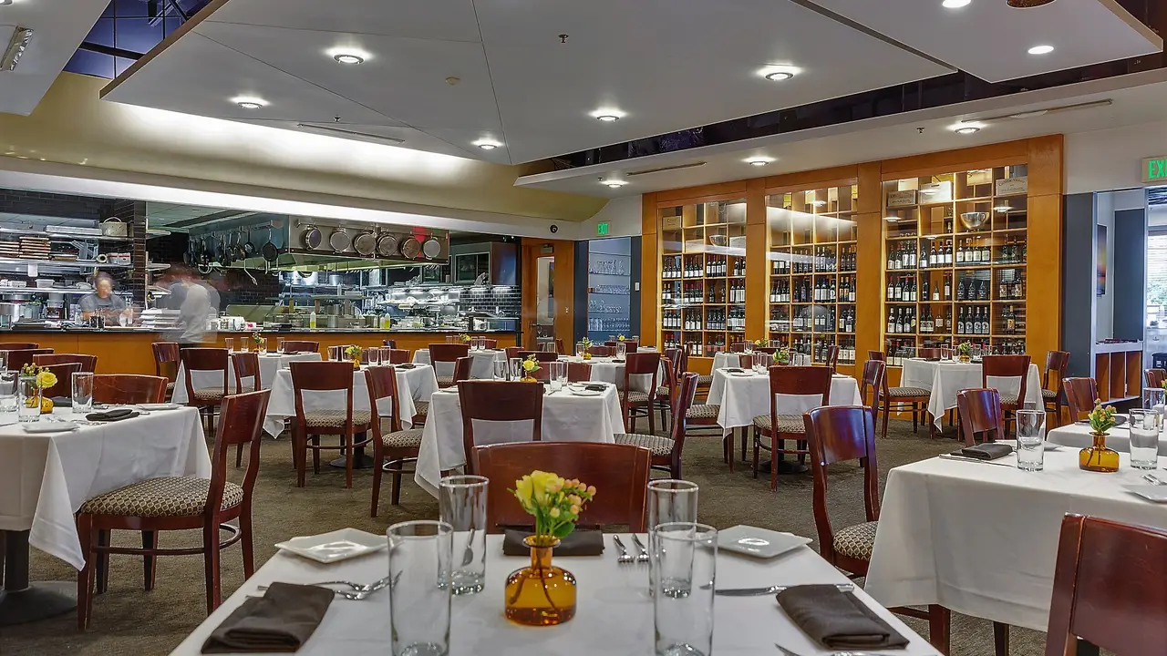 Interim Restaurant & Bar, Memphis, TN