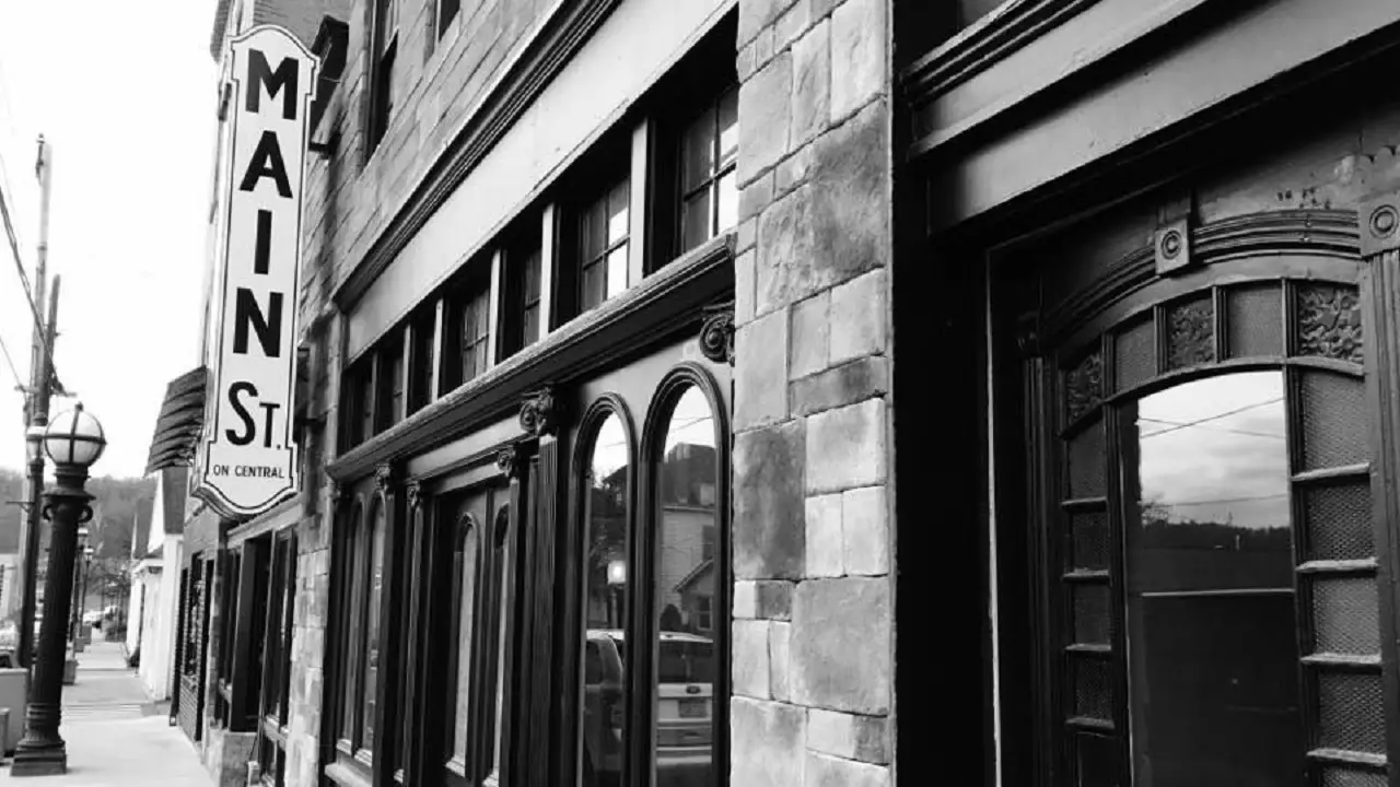 Main Street on Central Top Rated Restaurant in Barboursville, WV
