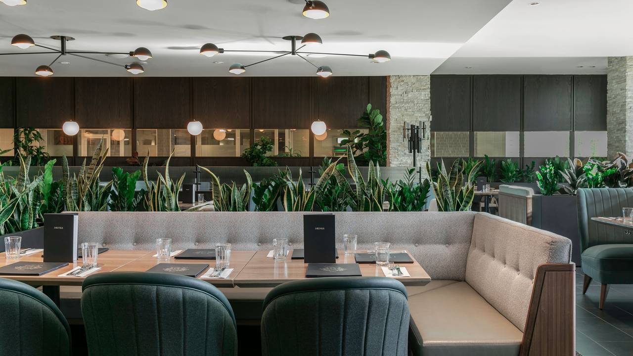 Earls Kitchen Bar Square One Restaurant Mississauga On Opentable