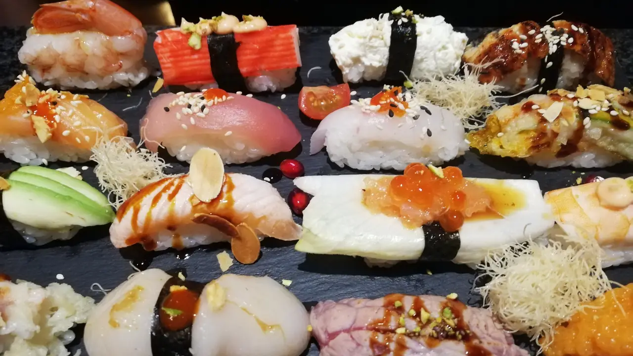 Momo Sushi Fusion, Milan, Milan