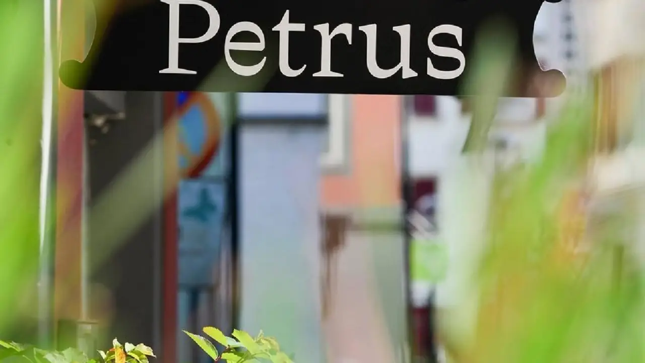 Petrus Cafe Brasserie, Bregenz, Vorarlberg Petrus Cafe Brasserie, Bregenz, Vorarlberg