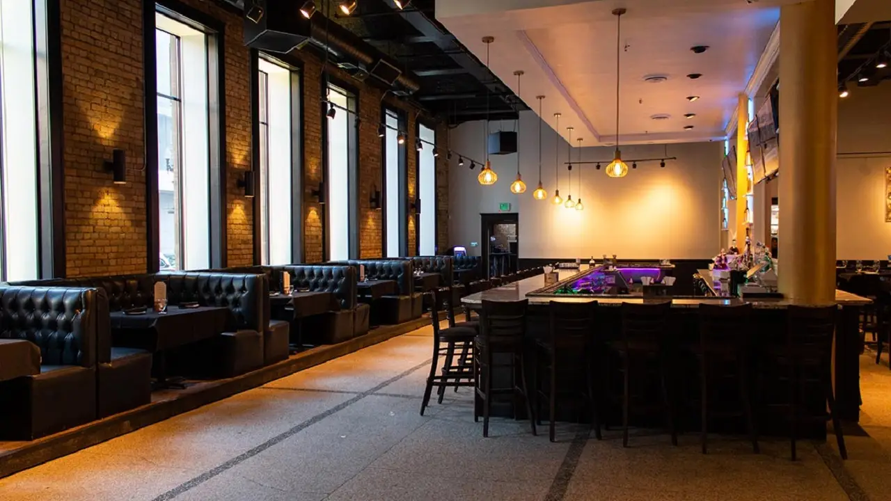 Gold Room Restaurant & Lounge, Minneapolis, MN