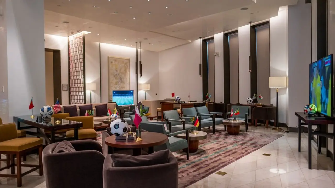 LIVING ROOM Sports Lounge & Bar Park Hyatt Doha Restaurant Doha