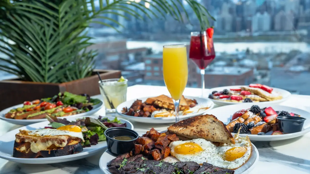 Restaurante Lost in Paradise Rooftop Lounge Queens, NY OpenTable