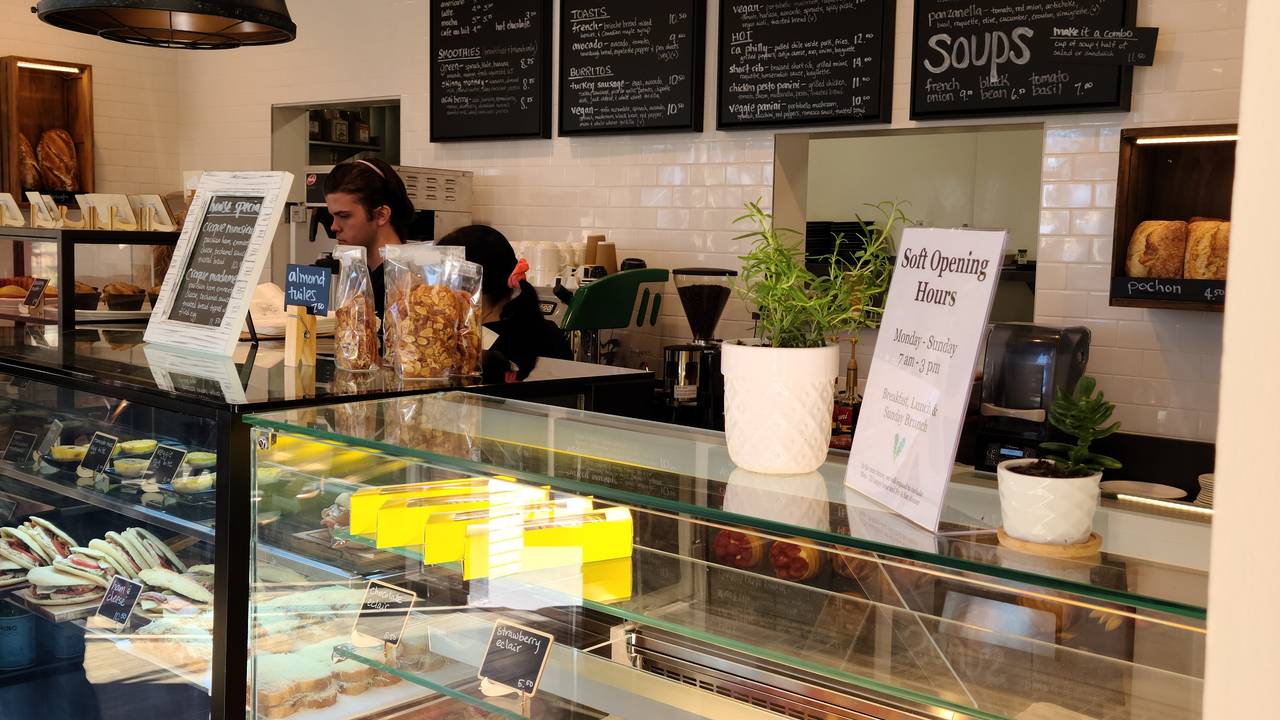 Roquette Café & Bistro opens in Santa Ana, bringing approachable