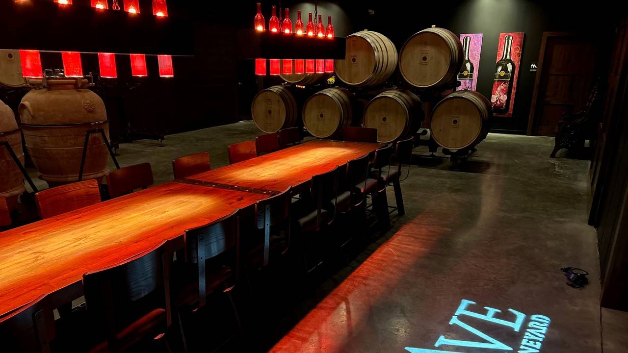 Wine Tasting Gervasi Vineyard Reservations Wine Bar Winery Live