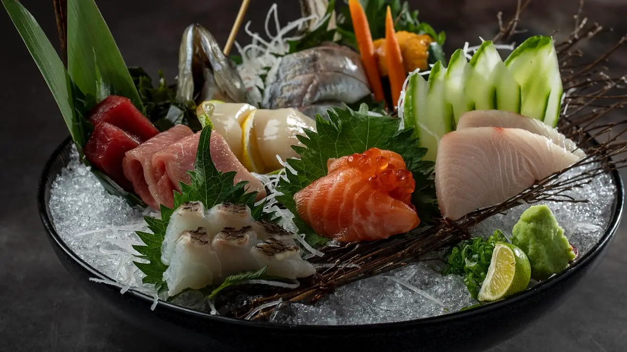 Sashimi Platter - Taru Rockin' Sushi & Sake House, Las Vegas, NV