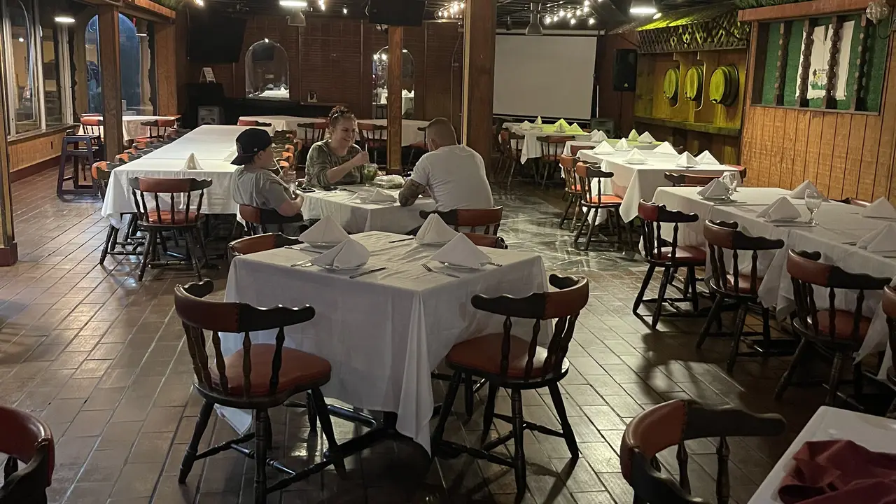 Restaurante Mario's Catalina Restaurant Formally Cubano's by Mario