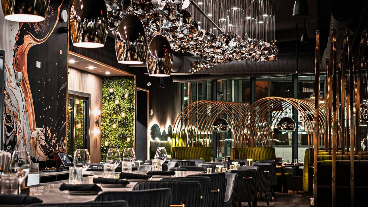 American Restaurant