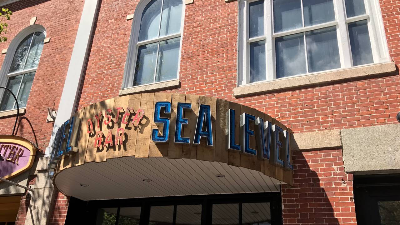 Best Restaurants In Newburyport Opentable Best American Restaurants In Newburyport