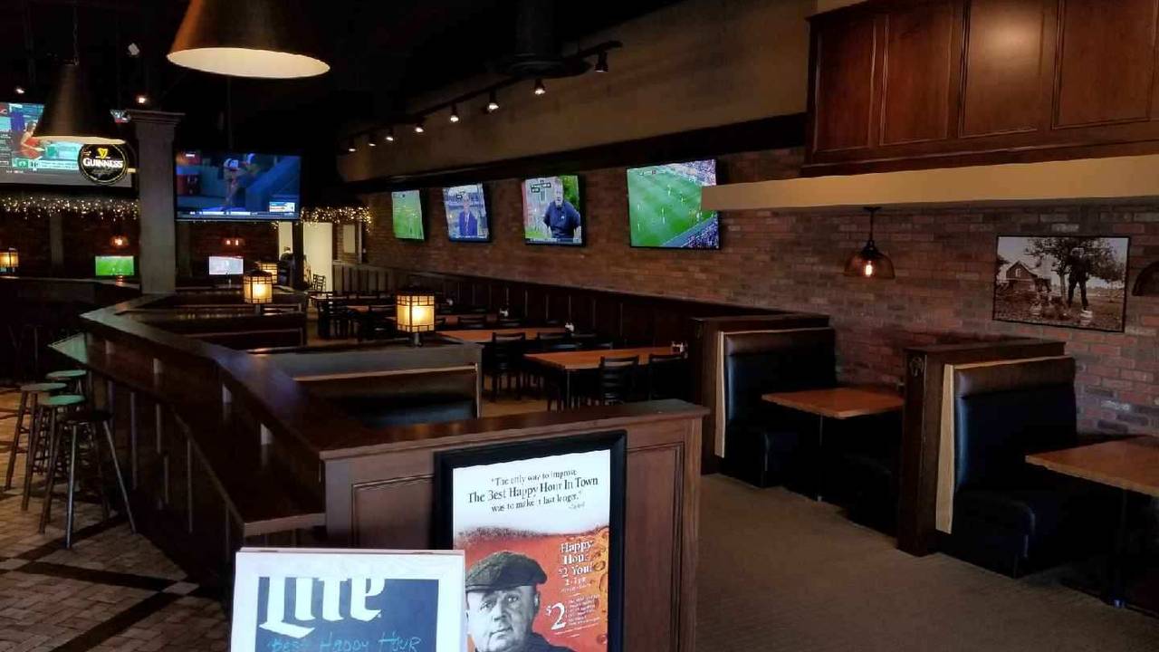 Best Restaurants In Dayton Opentable Old Bag Of Nails Centerville