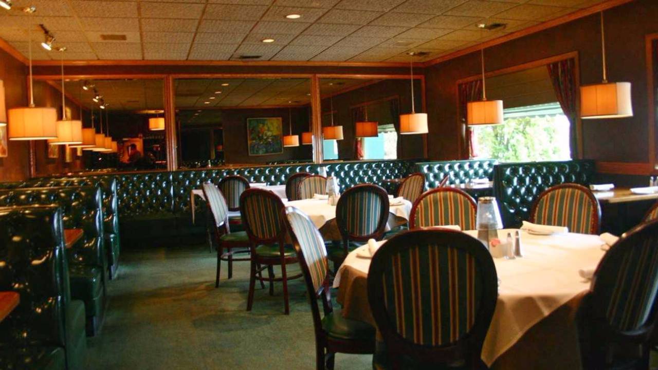 Best Restaurants In Lake Zurich Opentable Fritzl S Restaurant And Pub