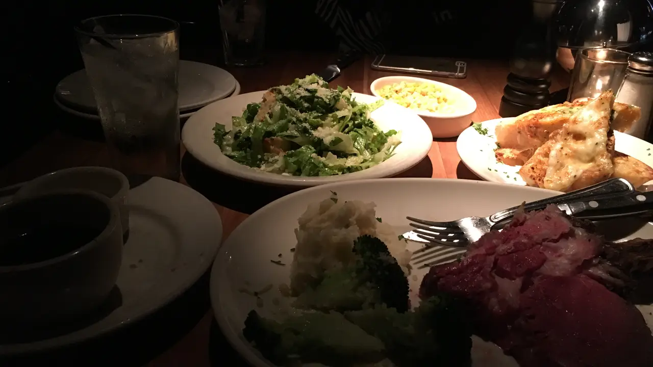 Houston's - Pasadena Restaurant - Pasadena, CA | OpenTable