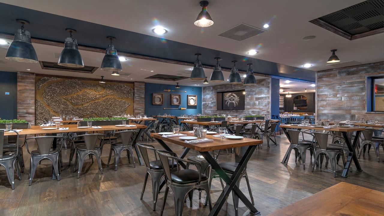Best Restaurants In Downtown Baltimore Opentable Jimmy S Famous Seafood