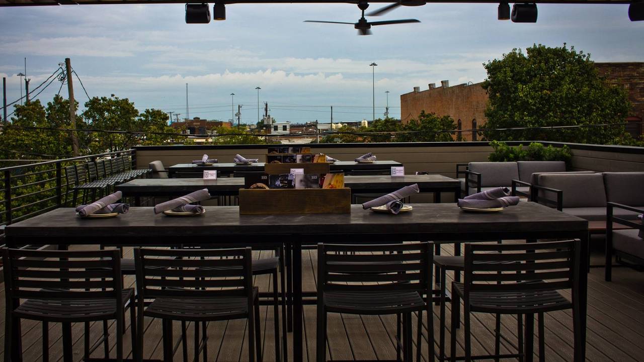 Best Restaurants In Deep Ellum Opentable Harlowe Mxm