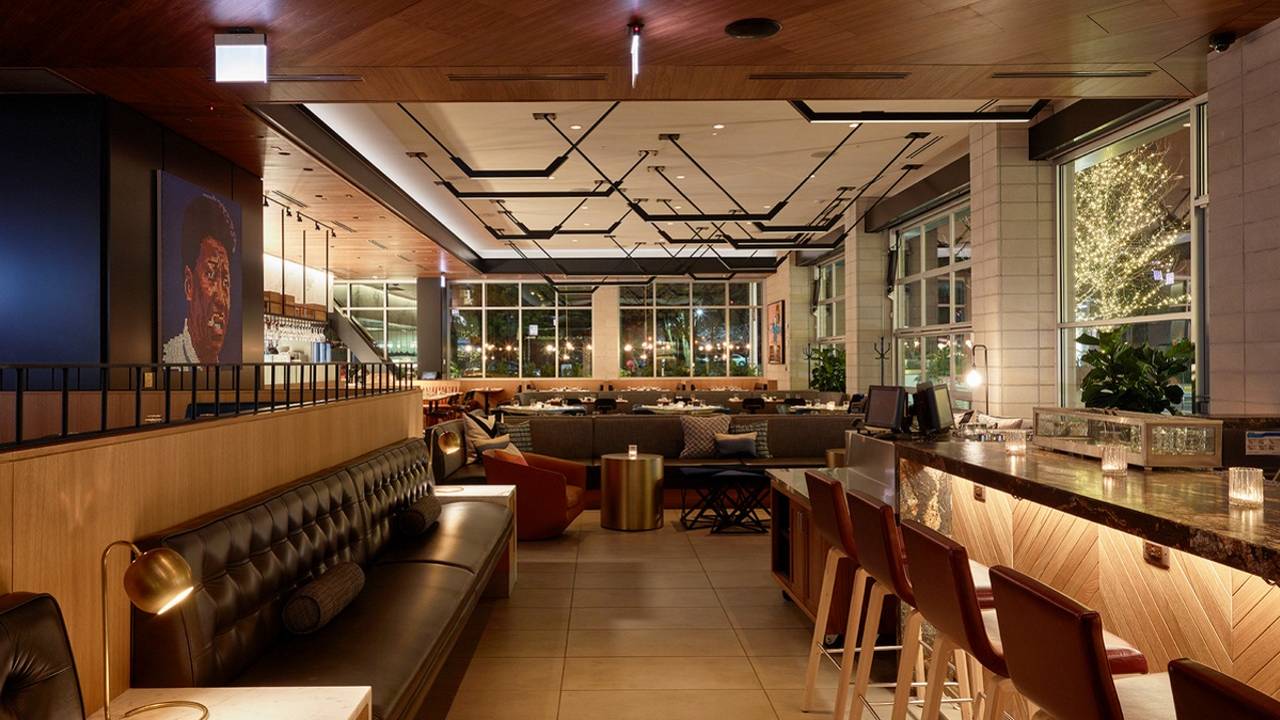 Best Restaurants In Lincoln Park Opentable Earls Kitchen Bar Lincoln Park