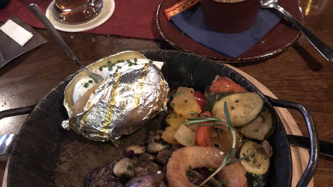 Silverlake Saloon Restaurant Europapark Rust Bw Opentable