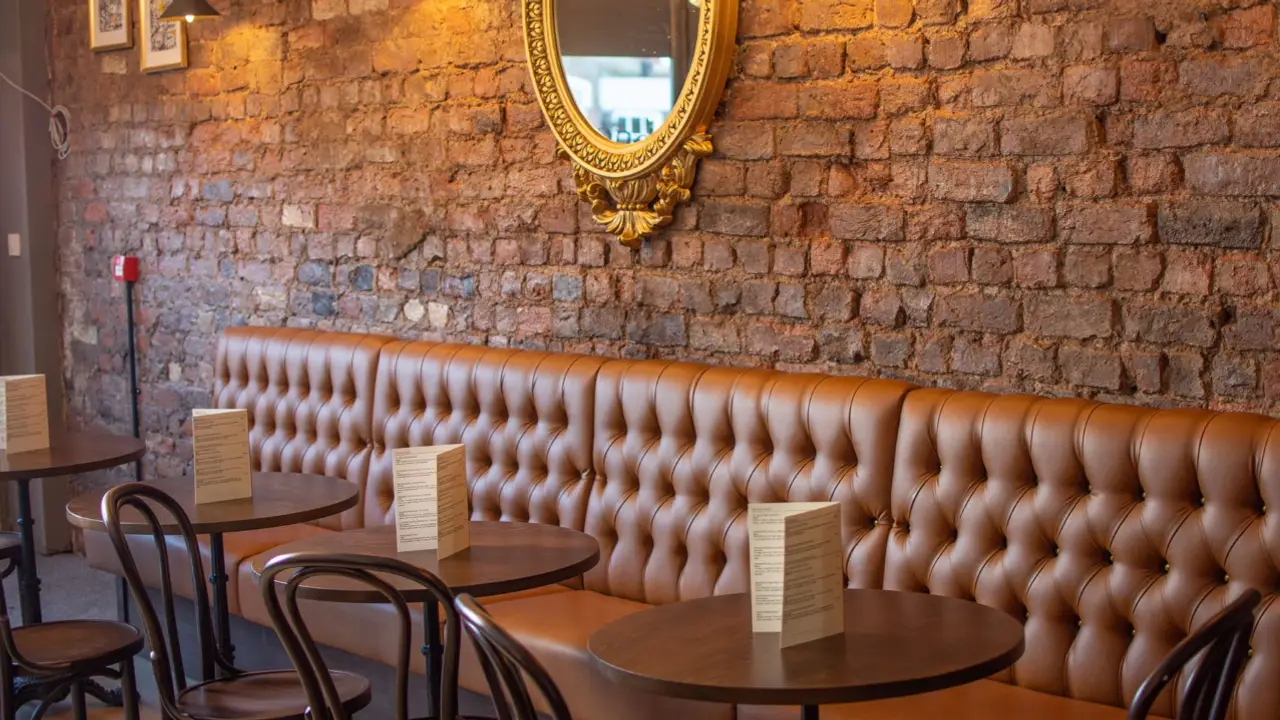 Almond Bar & Eatery, Liverpool, 