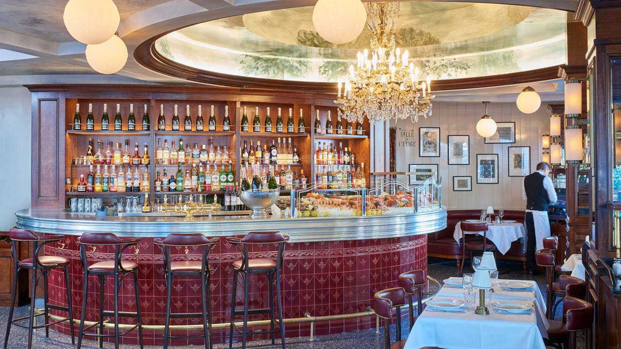 Brasserie L Alsace 39 Av Des Champs Elysees 75008 Paris