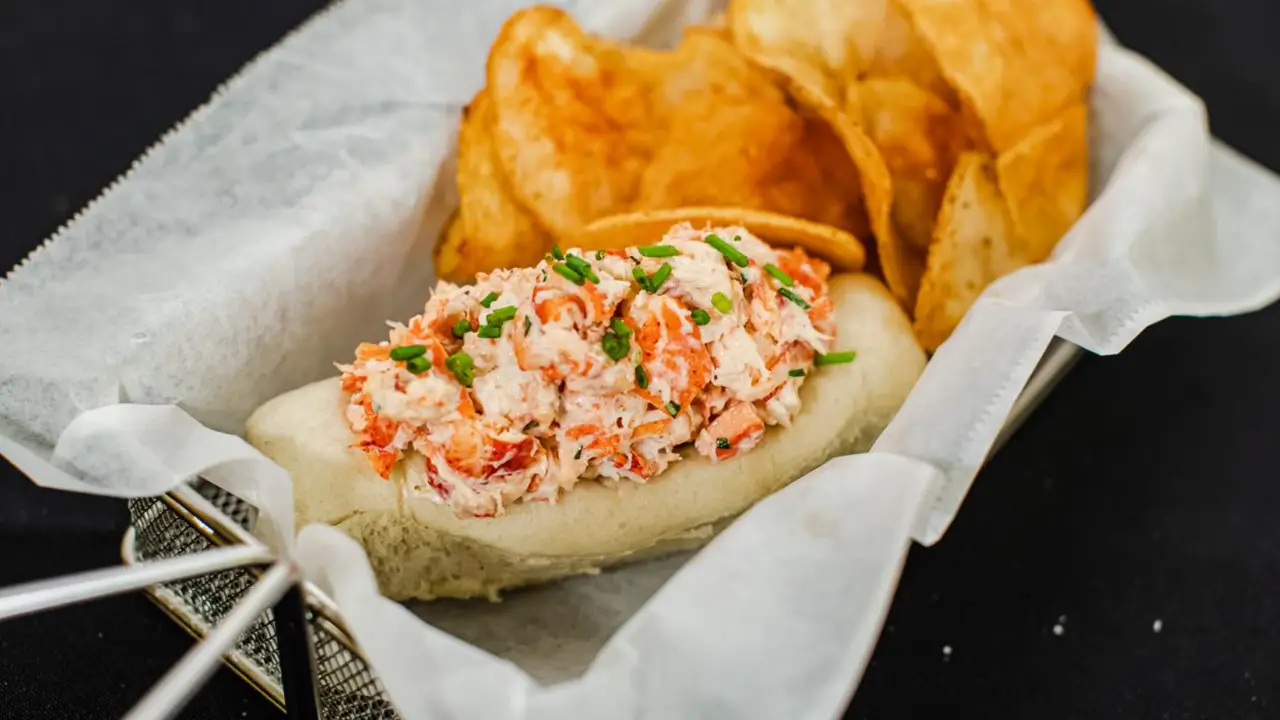 Pier 48 Fish House & Oyster Bar Downtown INDY Restaurant