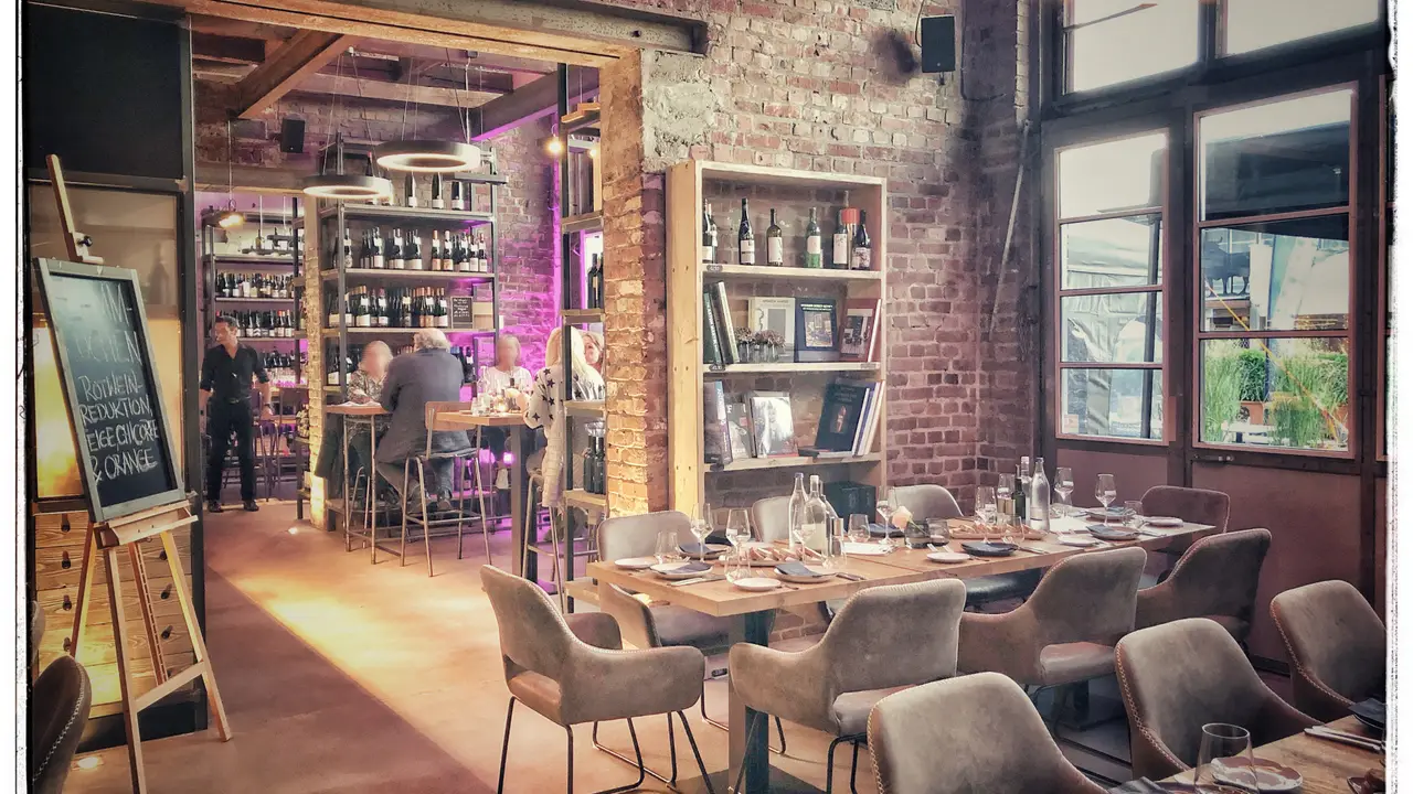 Wine House GmbH - Bar, Kitchen & Bottle Shop, Krefeld, NW Wine House GmbH - Bar, Kitchen & Bottle Shop, Krefeld, NW