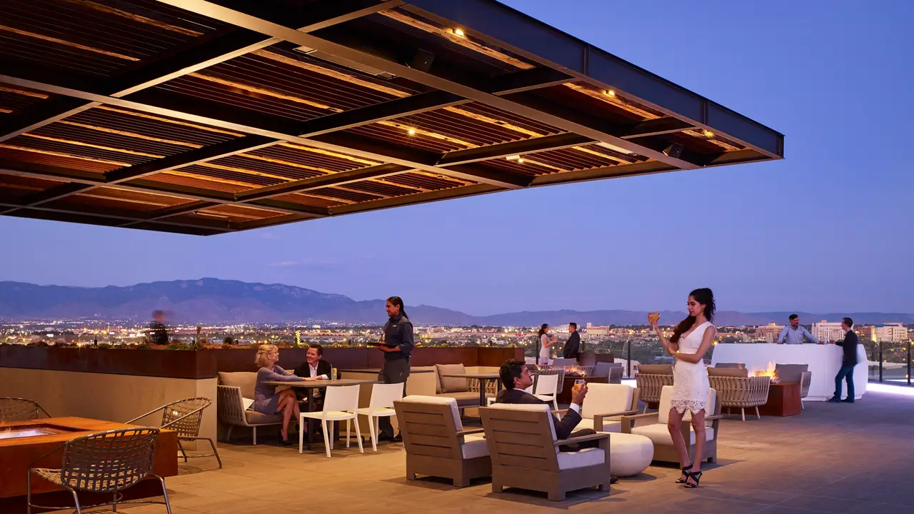 Level 5 - Rooftop Restaurant & Lounge, Albuquerque, NM