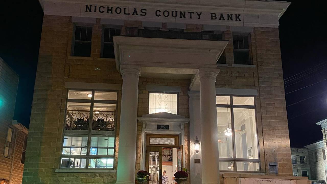 The Vault On Main Restaurant - Summersville Wv Opentable