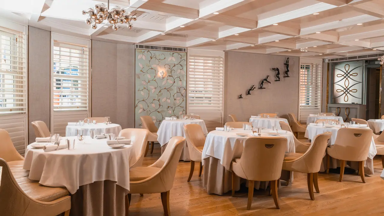 The Five Fields Dining Room - The Five Fields, London, 