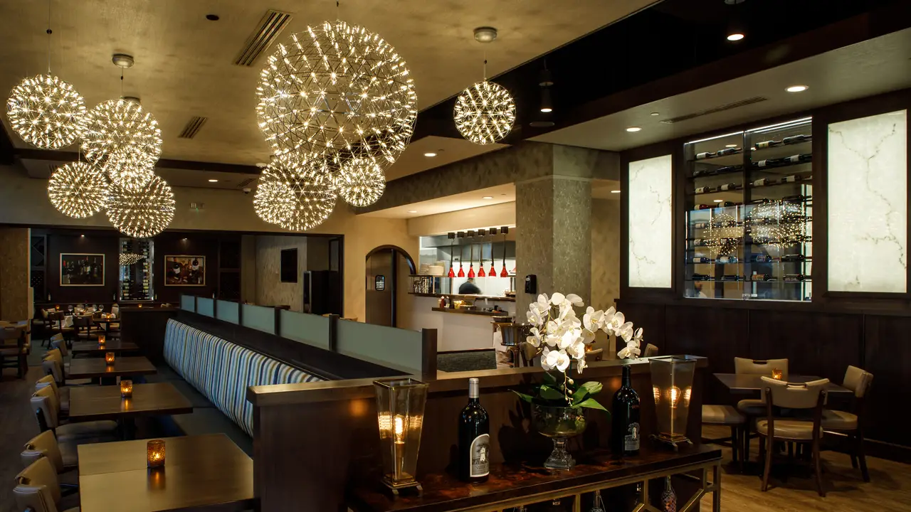 Restaurante Bottles & Bones Suwanee, GA OpenTable