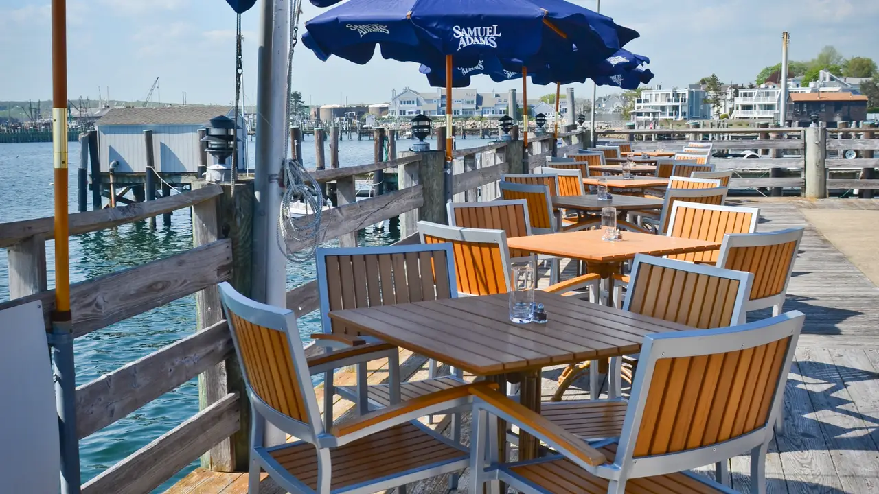 breakwater-restaurant-stonington-ct-opentable