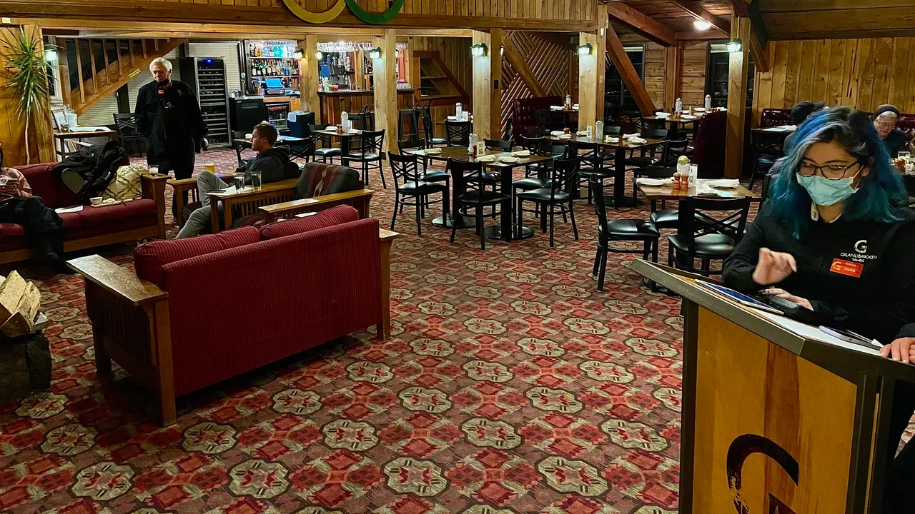 Warm fire, great food and drinks, historic setting - Granlibakken Tahoe - Cedar House Pub, Tahoe City, CA