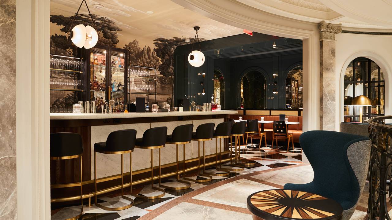 Bergdorf Goodman Men's Bar Restaurant - New York, NY