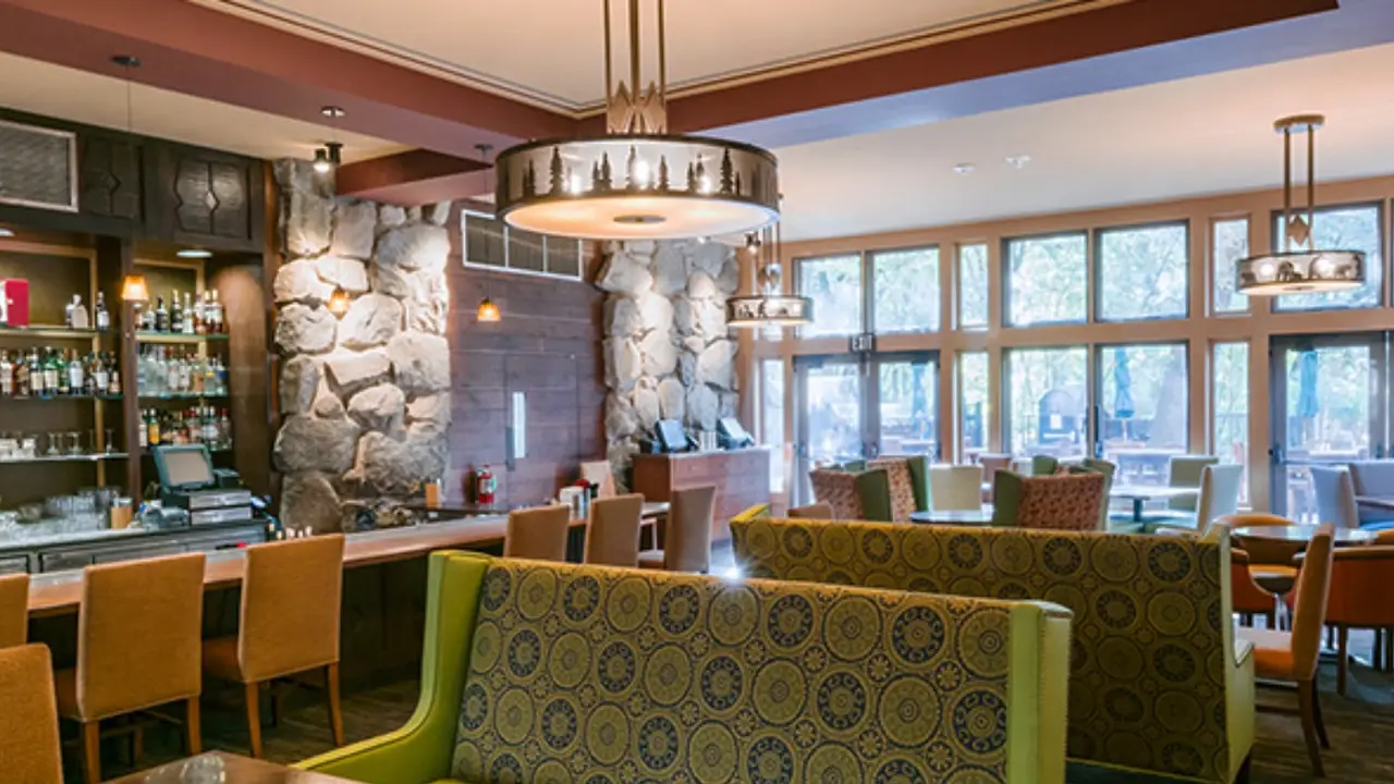 Bar & Lounge @ The Ahwahnee Hotel Restaurant - Yosemite Valley, CA ...