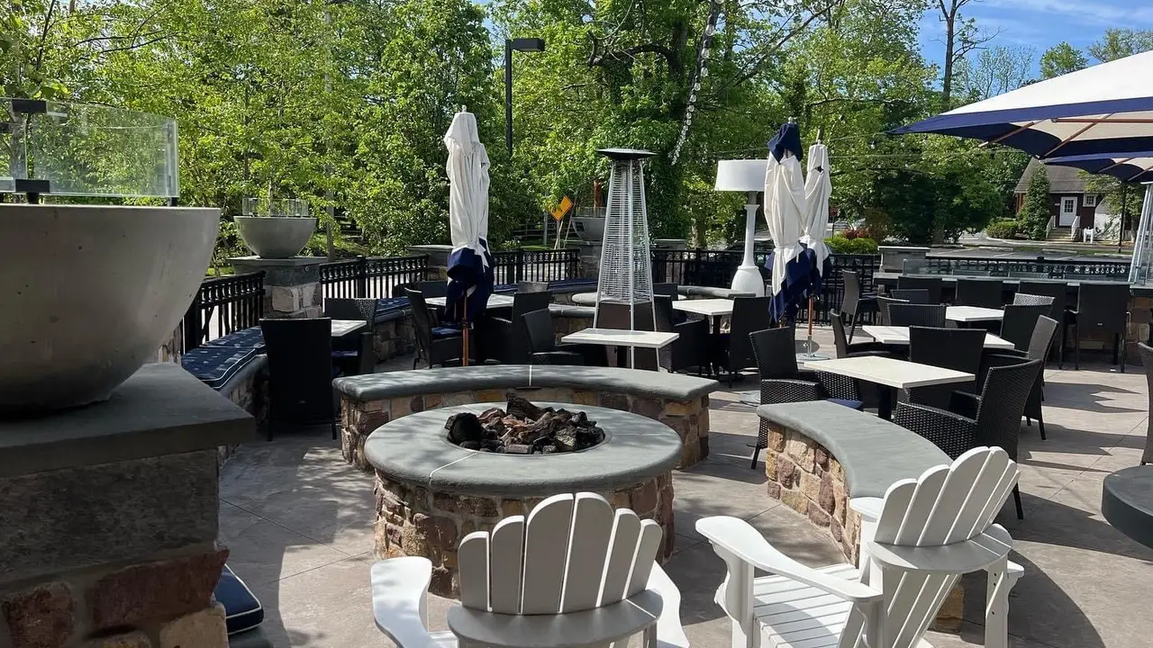 Large outdoor patio - Panache Woodfired Grill, Blue Bell, PA