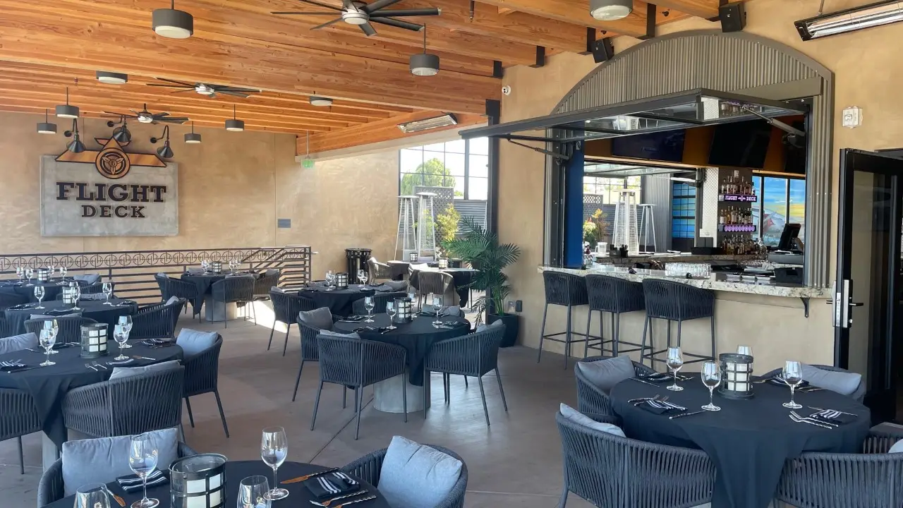 Ambience of the indoor/outdoor dining Ambience of the indoor/outdoor dining - Flight Deck, Huntington Beach, CA