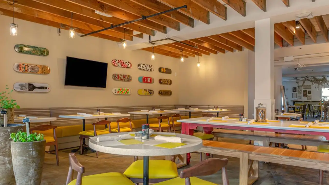 Stamps Cocktails & Cookery Updated 2024, American Restaurant in St