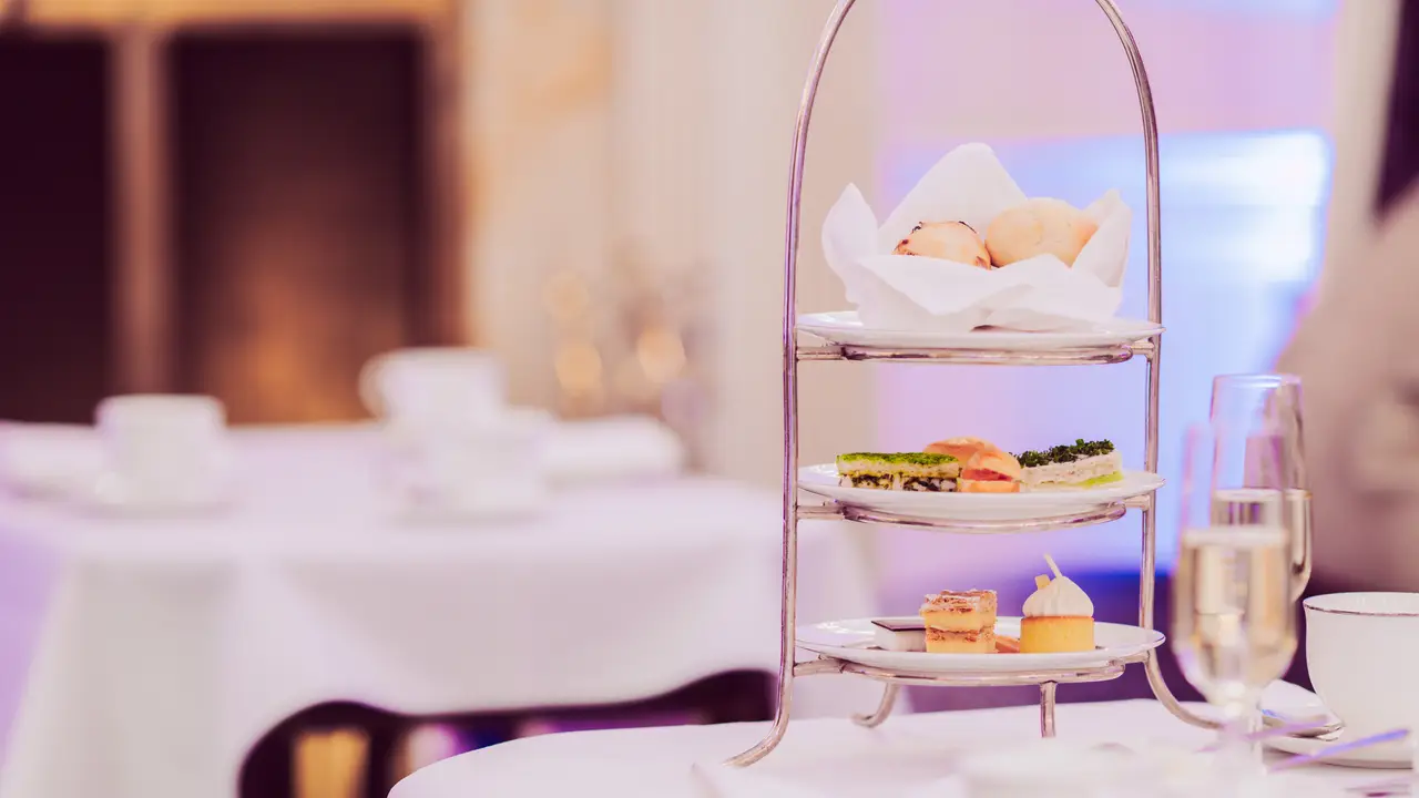 The Afternoon Tea - The Palm Court at the Ritz-Carlton – The Afternoon Tea Experience, Montreal, QC