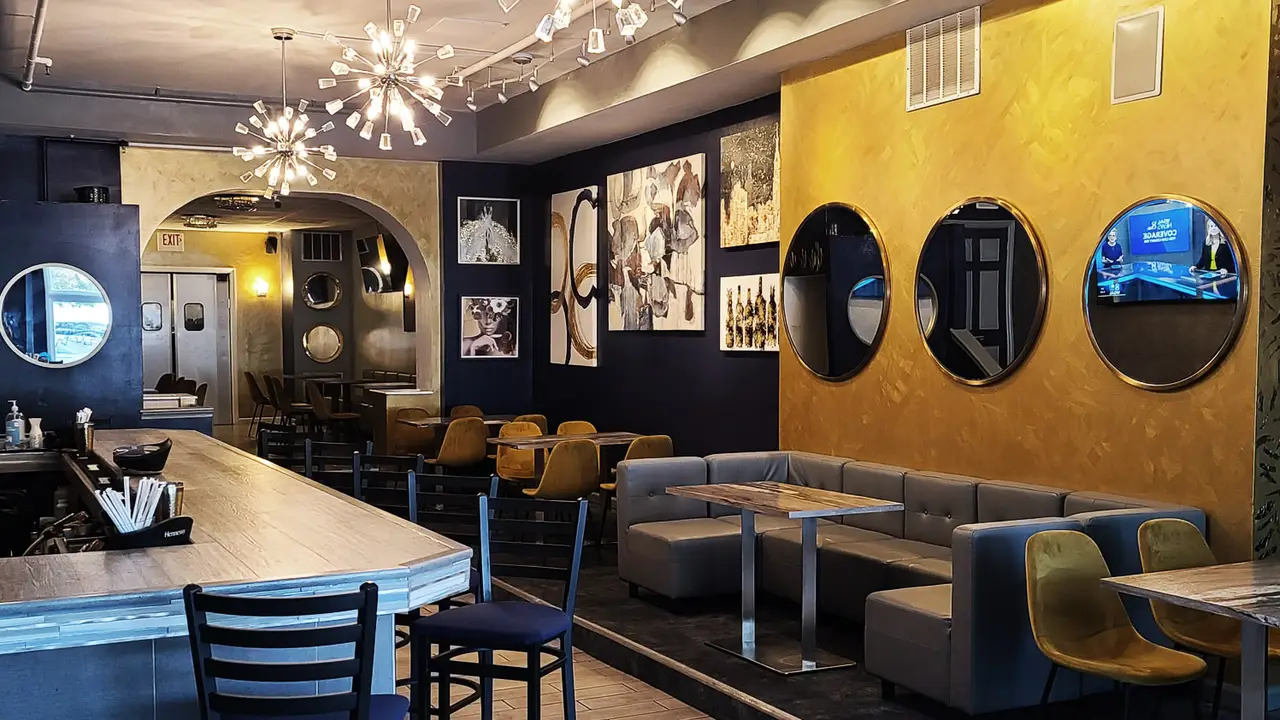 District Bar and Lounge Restaurant - Harrisburg, PA | OpenTable