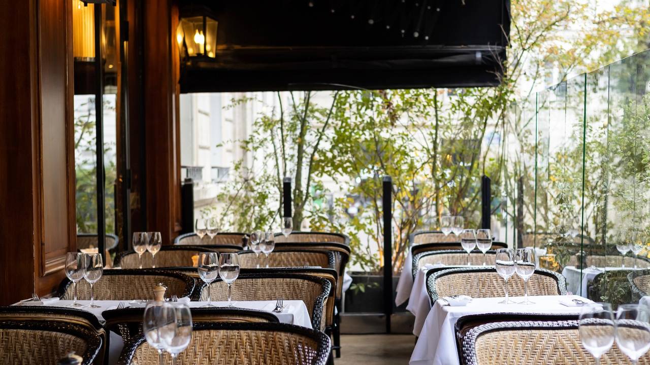 Le Basilic Restaurant - Paris, Paris | OpenTable