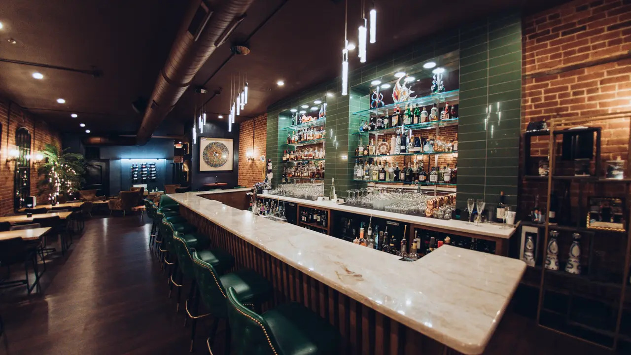 Entwined Wine & Cocktail Bar Restaurant Evansville, IN Book on