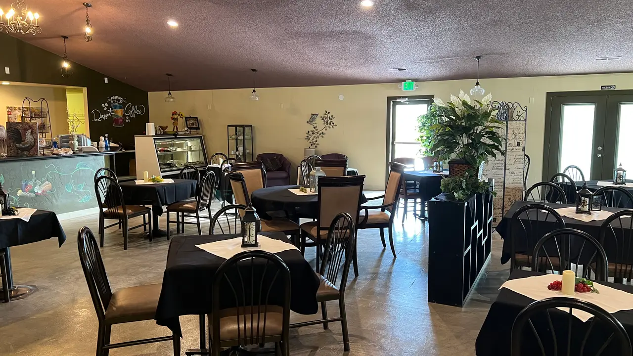 Main Dining Area - Fountain Creek Winery & Eatery, Fountain, CO